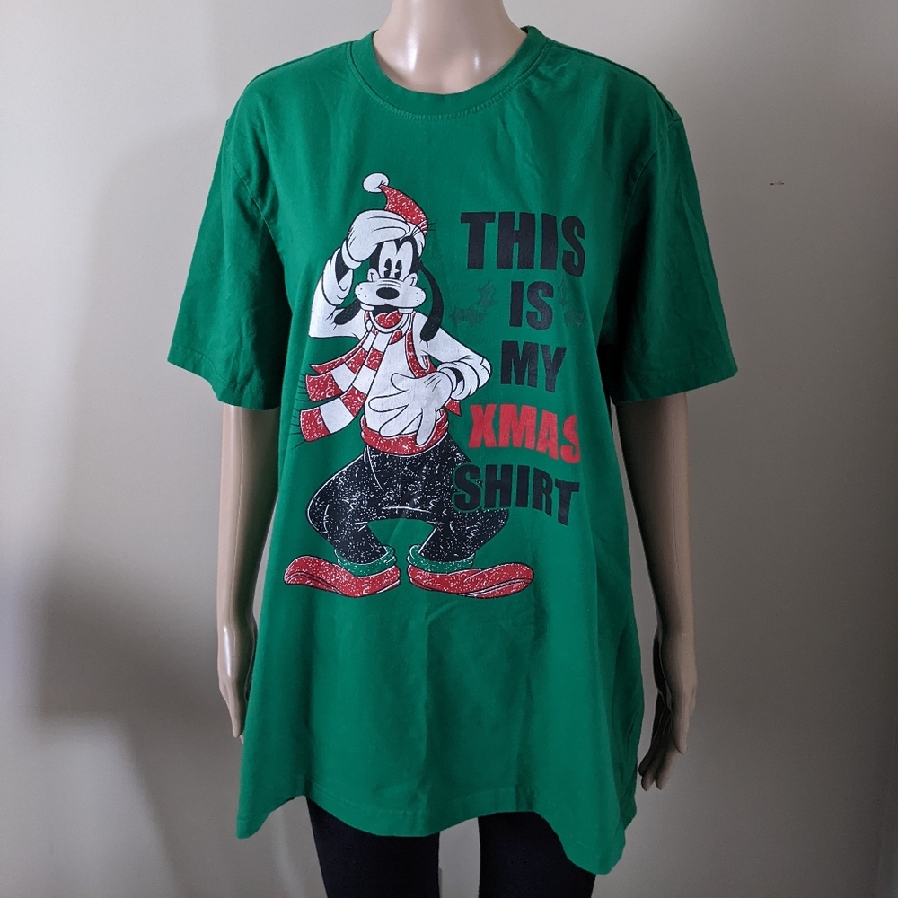 Disney Goofy Christmas green tshirt, men's large